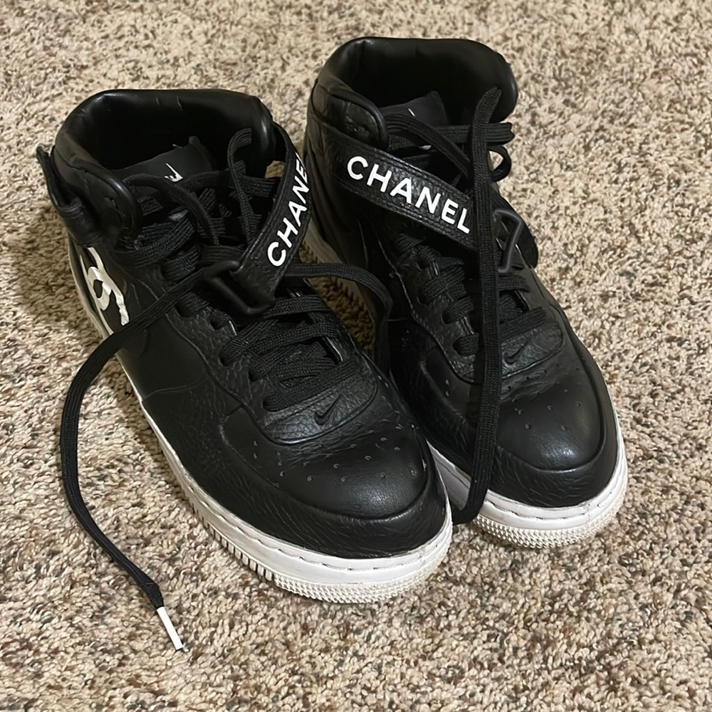 Nike high top with Chanel details men’s size 6